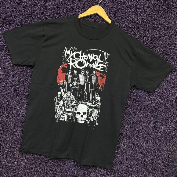 My Chemical Romance The Black Parade is Dead Band T-Shirt L - Picture 3 of 4